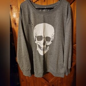 NWOT- women's sweatshirt